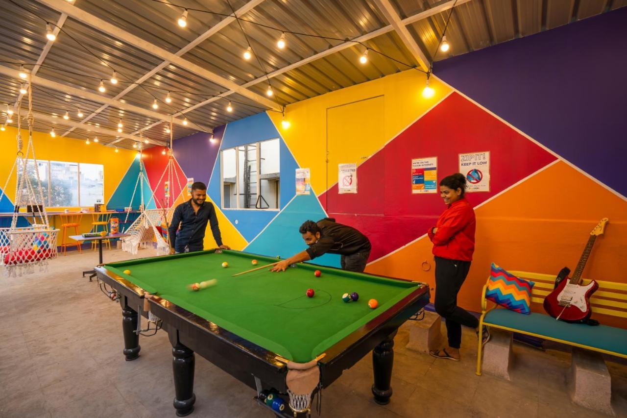 Gostops Bengaluru, Gandhi Nagar Majestic Kültér fotó
