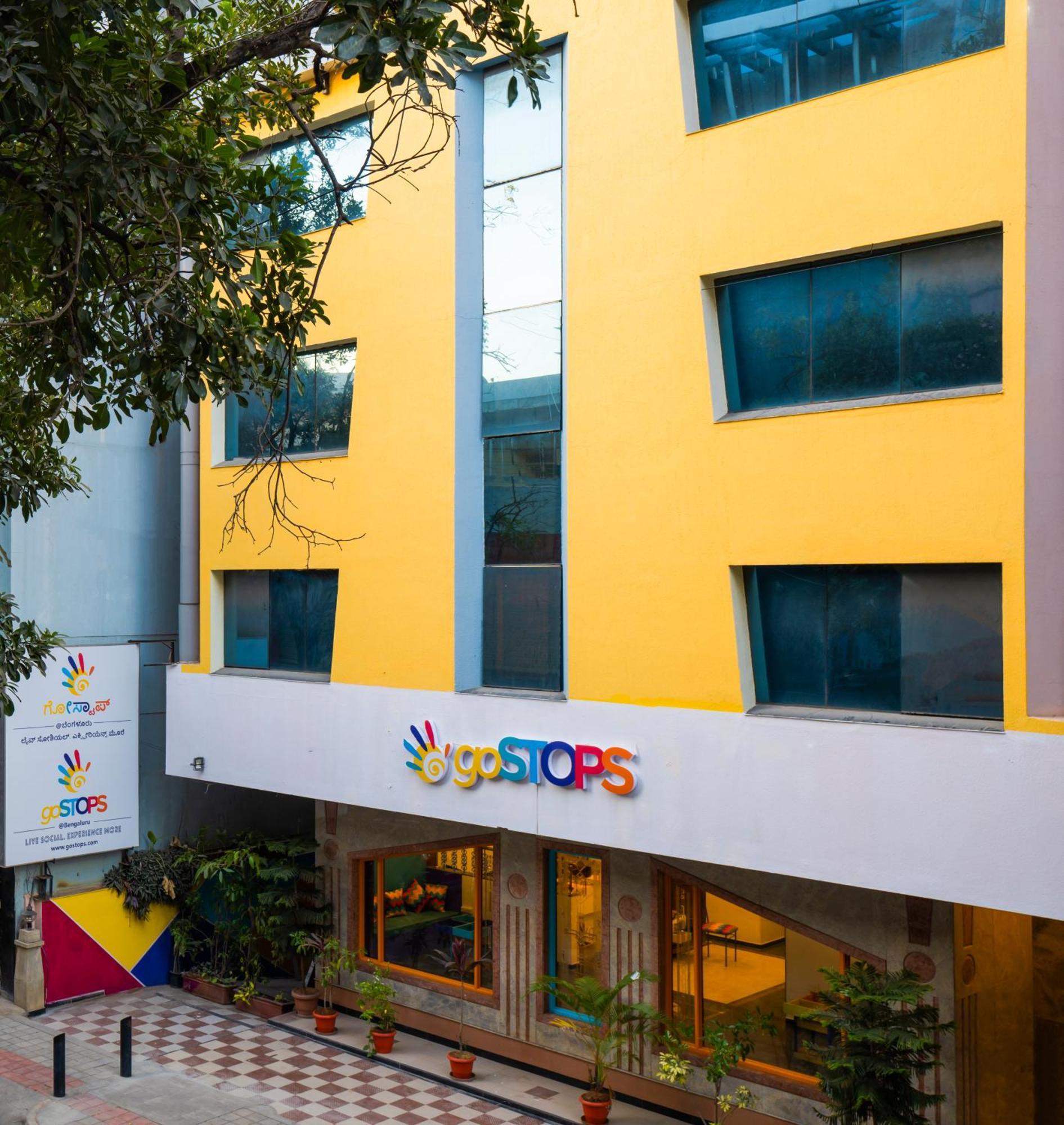 Gostops Bengaluru, Gandhi Nagar Majestic Kültér fotó